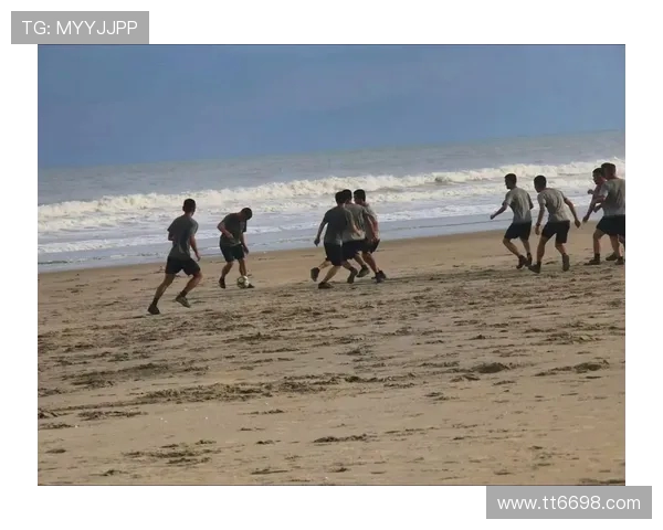 沙滩足球音乐节奏点燃海岸线的热血体育狂欢竞技青春夏日风暴